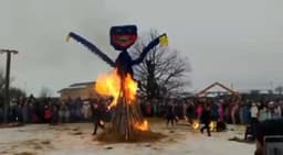 Огромного Хагги Вагги сожгли на Масленицу в Липецкой области image preview