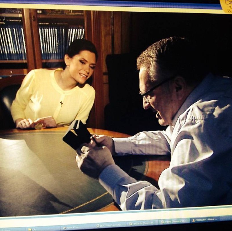 Главное, что запомнила о нем - кнопка какая-то... image preview